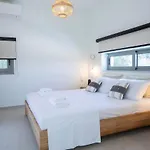 Hyades B A Premier Luxury Getaway Near Drymon