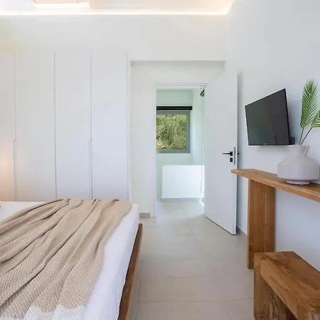 Hyades B A Premier Luxury Getaway Near Луксозна вила Drymon