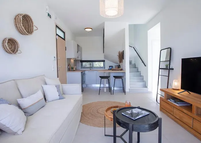 Hyades B A Premier Luxury Getaway Near Villa