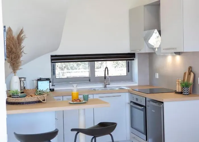 Hyades B A Premier Luxury Getaway Near