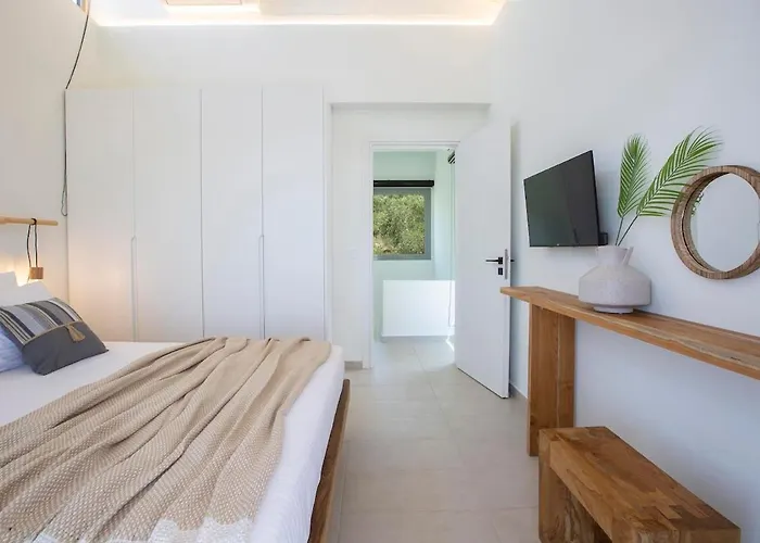 Hyades B A Premier Luxury Getaway Near Villa Drymon