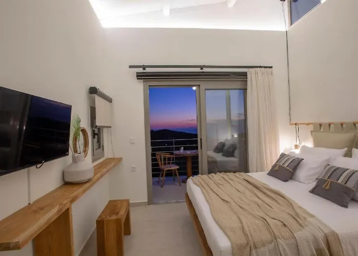 Villa Hyades B A Premier Luxury Getaway Near