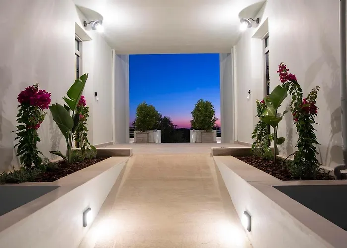 Hyades B A Premier Luxury Getaway Near Villa